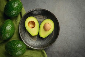 Αυτή είναι η... επαγγελματική τεχνική για να επιλέξετε το σωστό αβοκάντο