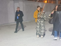 Sing for Greece - Τελικός: Η άφιξη της Σοφίας Αλιμπέρτη με τον μεγάλο της γιο, Μιχαήλ Βαρθακούρη