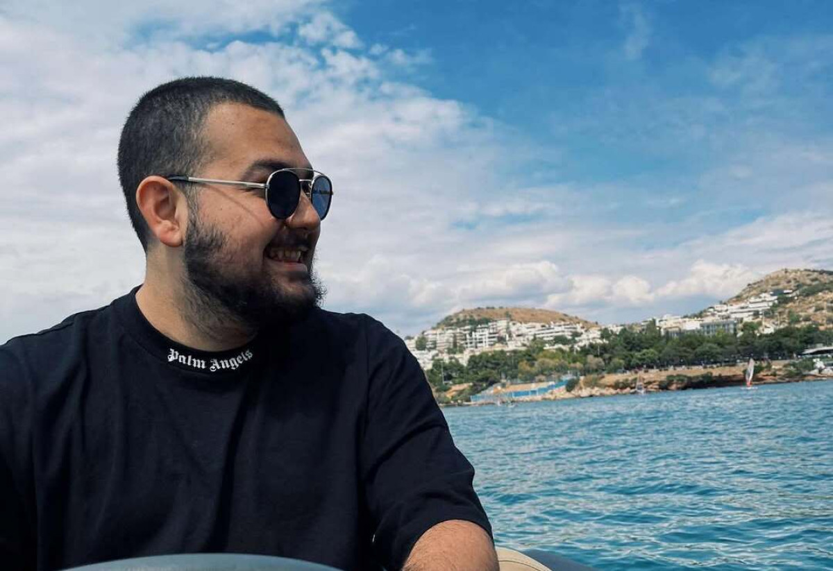 Χρίστος Κούγιας: Μιλά για τις δύσκολες στιγμές που βίωσε ως παιδί στο σπίτι και την περίοδο που έφτασε να ζυγίζει 160 κιλά