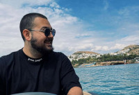 Χρίστος Κούγιας: Μιλά για τις δύσκολες στιγμές που βίωσε ως παιδί στο σπίτι και την περίοδο που έφτασε να ζυγίζει 160 κιλά