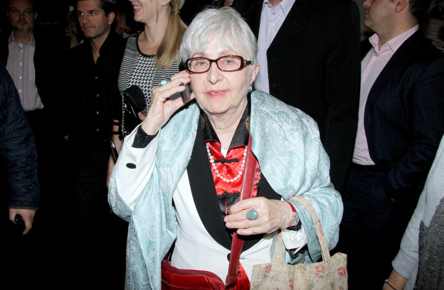 Έφη Παπαθεοδώρου: Ο λόγος που δεν βλέπει συχνά το «Παρά Πέντε» είναι βαθιά προσωπικός και συγκινεί