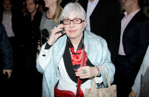 Έφη Παπαθεοδώρου: Ο λόγος που δεν βλέπει συχνά το «Παρά Πέντε» είναι βαθιά προσωπικός και συγκινεί