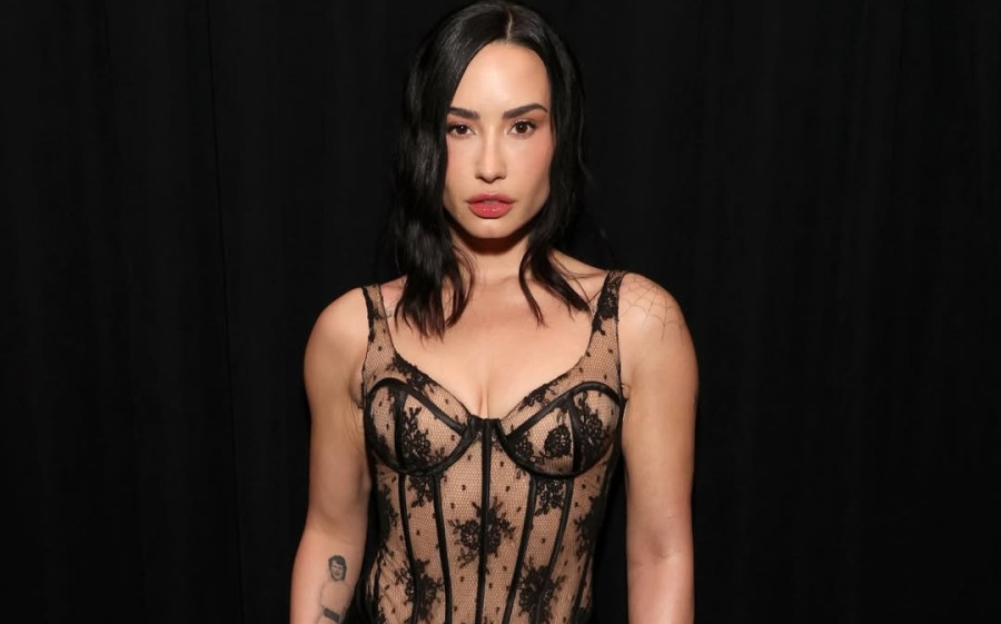 Demi Lovato: Haute Couture με ελληνική υπογραφή για το πιο prestigious party