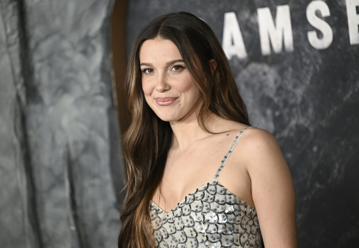 Η Millie Bobby Brown έβαψε τα μαλλιά της (ξανά)
