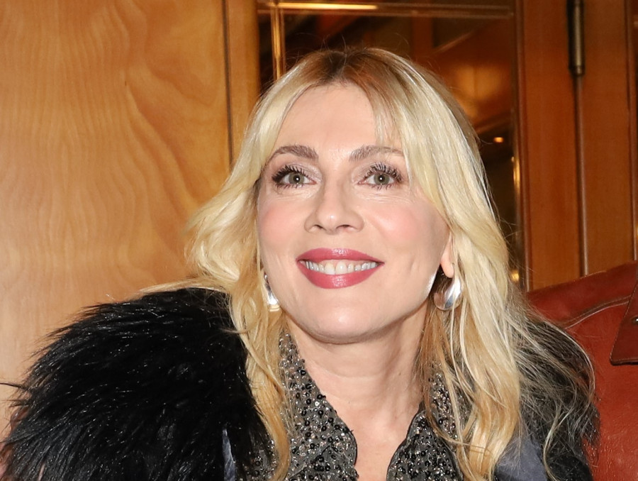 Σμαράγδα Καρύδη: Αφήνει πίσω της το παρελθόν και εύχεται... παγκόσμια ειρήνη