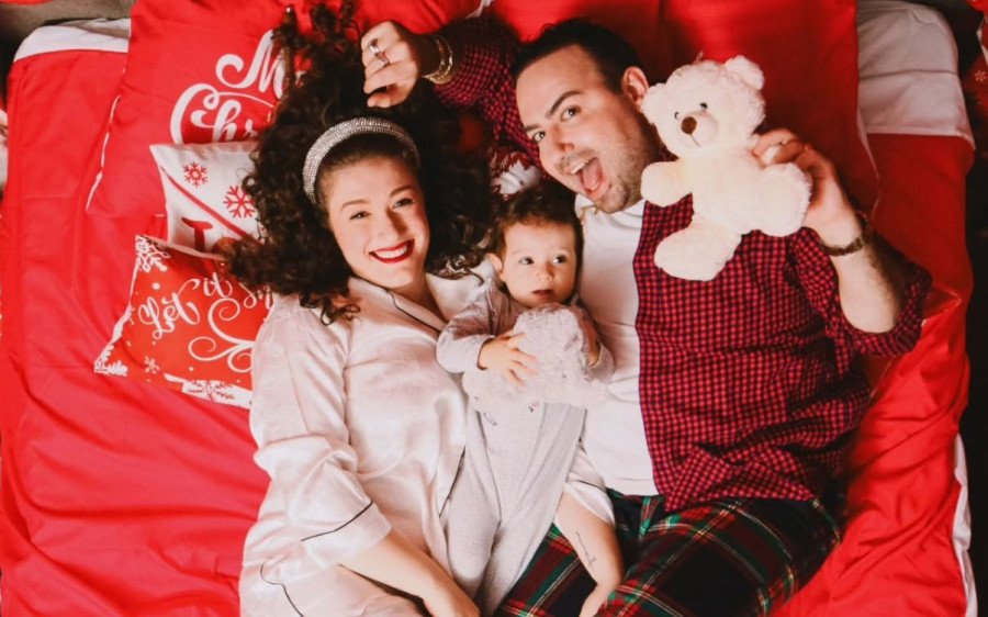 Μαυρικίου- Ζήση: Η 19 μηνών Ιωάννα Μελωδία έχει πάθει κόλλημα με ένα τραγούδι του Πάριου