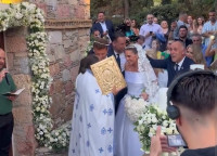 Χρήστος Χολίδης: Παντρεύτηκε χθες στην Κερατέα την αγαπημένη του Κατερίνα Γκιουζέλη (Φωτό- Βίντεο)