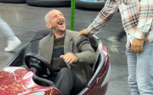 Ένας πατέρας, μια πράξη καλοσύνης και ένα χαμόγελο που έκανε τον γύρο του κόσμου