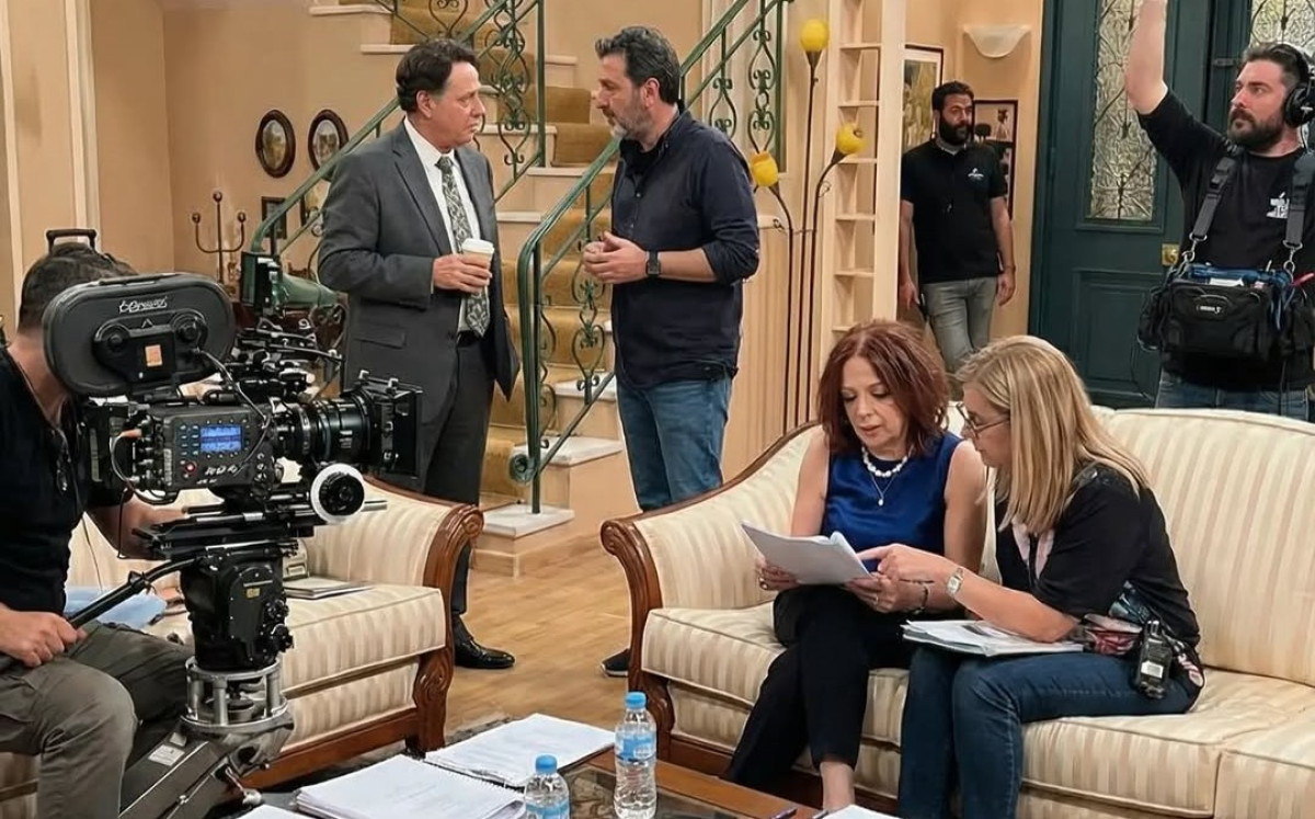 Χάρης Ρώμας: Έβαλε τα πράγματα στη θέση τους για τις φωτογραφίες ΑΙ του «Κωνσταντίνου και Ελένης»