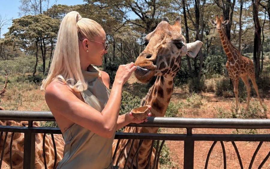 Ιωάννα Τούνη: Safari look για τις καμηλοπαρδάλεις και... κεμπάπ στο club