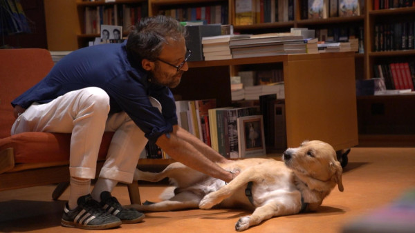 Pet Stories: Στην παρέα μας, ο συγγραφέας Αύγουστος Κορτώ και ο Τζέρι