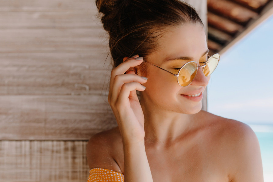 Sunscreen Mist vs Stick vs Cream: Ποιο αντηλιακό κρατά περισσότερο στη ζέστη;