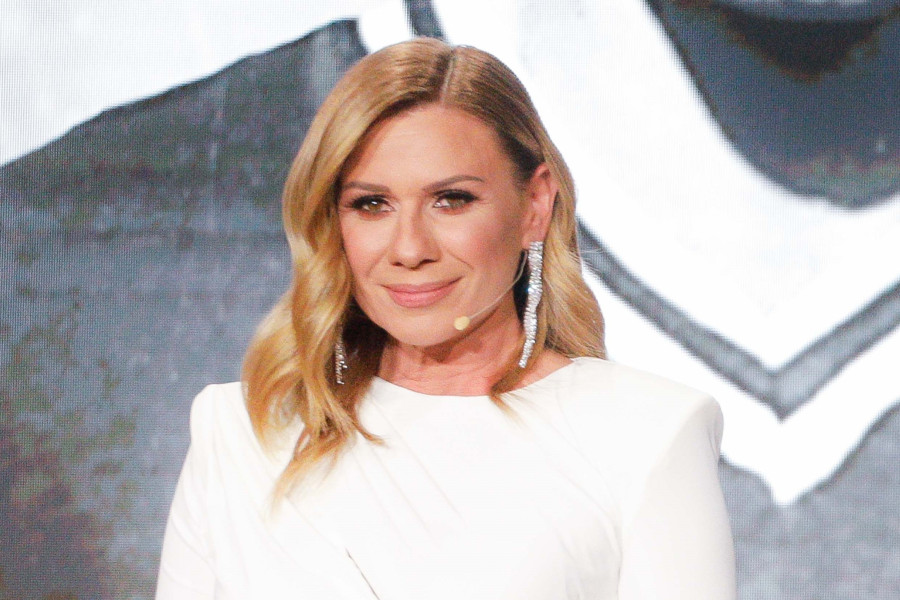 Κατερίνα Καραβάτου: Η μοναδική (και ισχυρή) προϋπόθεση για να παντρευτεί ξανά και το τηλεοπτικό της μέλλον