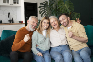 Μπορούν οι γονείς και τα παιδιά να γίνουν φίλοι, όταν εκείνα ενηλικιωθούν;