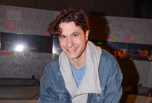 Ορφέας Αυγουστίδης: Σπάνια κοινή εμφάνιση με τη σύζυγό του, Γεωργία Κρασσά, σε θεατρική πρεμιέρα (Φωτογραφίες)