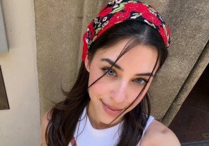 Demy: Έκλαιγε μόνη της στο αυτοκίνητο από χαρά για την εμφάνιση του Aκύλα στη Eurovision, λίγο πριν πάει σε event