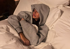 Αυτό είναι το όριο ύπνου κάτω από το οποίο το δέρμα γερνά (πολύ) πιο γρήγορα