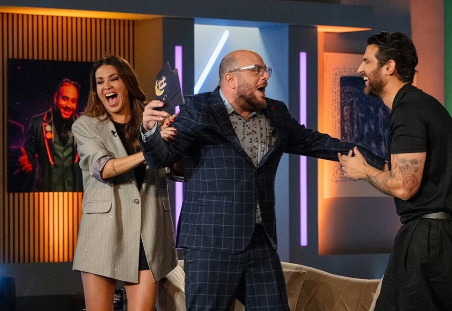 Στην αγκαλιά του Φάνη: Χατζίδου - Παύλου περνάνε... κρίση για χάρη του Λαμπρόπουλου που έχει μάτια μόνο για την Κωνσταντίνα Μιχαήλ!