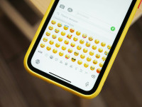 Πώς γεννήθηκαν τα πρώτα emojis και άλλαξαν τον τρόπο που μιλάμε online