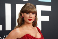 Η Taylor Swift θυμήθηκε την ξεκαρδιστική γκάφα του Travis Kelce