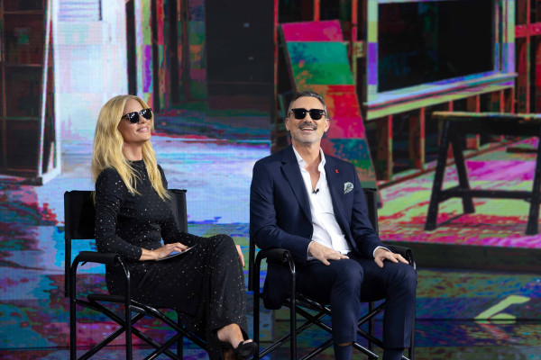 Moments: Ο λόγος που ο Καπουτζίδης πήγε με μαύρα γυαλιά στο ραντεβού για τις Σαββατογεννημένες και το βέτο του