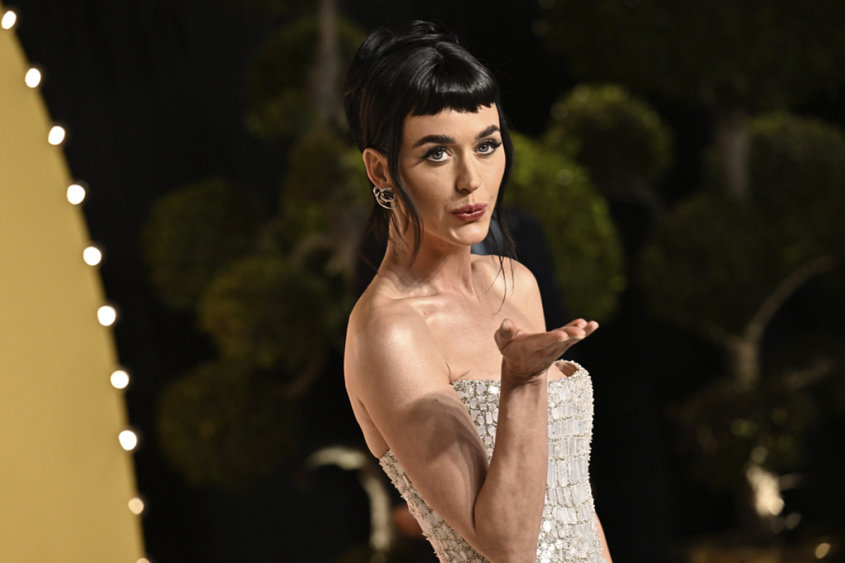 Katy Perry - Τζαστίν Τριντό: Το νέο power couple έκανε την πρώτη του επίσημη εμφάνιση, χέρι-χέρι στο Παρίσι