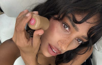 Η Rhode λανσάρει επιτέλους bronzers και ακόμη περισσότερα λαμπερά essentials για το καλοκαίρι