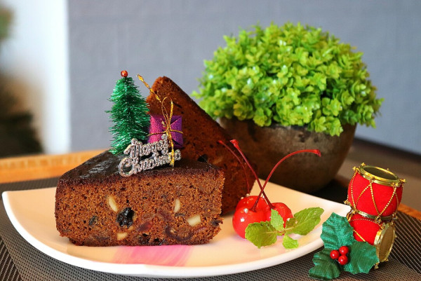 Το σωστό κόψιμο και σερβίρισμα της βασιλόπιτας χωρίς να διαλύεται