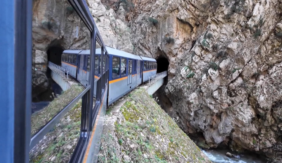 Όπου υπάρχει Ελλάδα - Καλάβρυτα: Οδοντωτός, το τρένο που ενώνει παρόν και παρελθόν