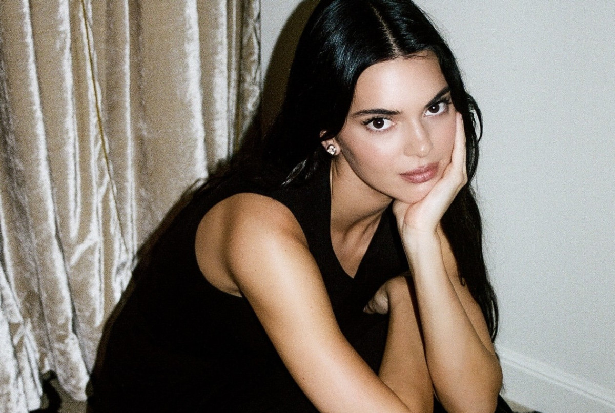 Witchy Manicure: Η Kendall Jenner και η Vanessa Hudgens ορκίζονται σε αυτό το χρώμα βερνικιού για το Halloween