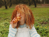 Πρέπει τελικά να κόψεις το ψωμί για να χάσεις βάρος; Η απάντηση των ειδικών