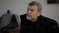Απόστολος Γκλέτσος: «Βραχυκύκλωσε» τον ρεπόρτερ του Mykonos Live TV με την απάντησή του - Δείτε γιατί