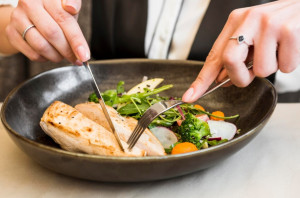 Είναι καλύτερο να τρώμε κρέας ή ψάρι;