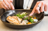 Είναι καλύτερο να τρώμε κρέας ή ψάρι;