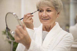 Soft Glam: Ο απόλυτος οδηγός για μακιγιάζ σε ώριμο δέρμα