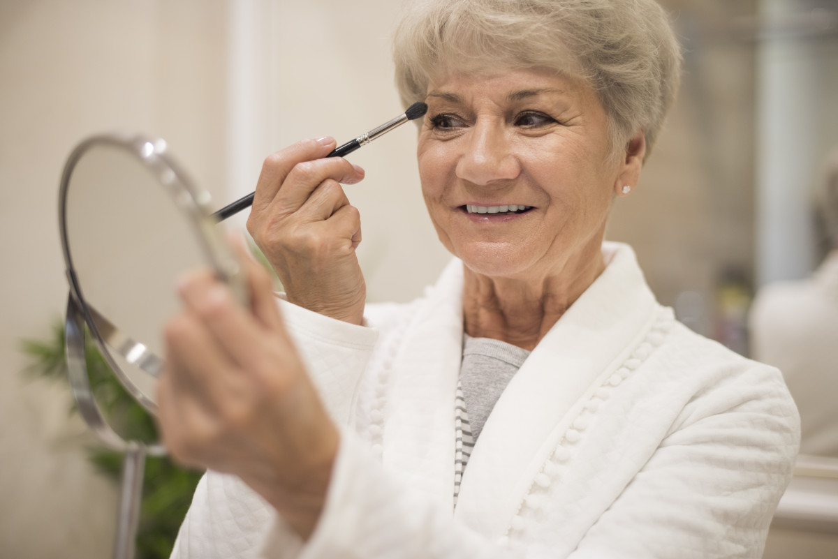 Soft Glam: Ο απόλυτος οδηγός για μακιγιάζ σε ώριμο δέρμα