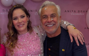 Χάρης Χριστόπουλος: Δουλεύει για τη γυναίκα του που δηλώνει πως είναι το...αφεντικό (Αποκλειστικό βίντεο)