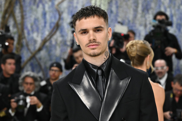 Romeo Beckham: Ο έρωτας βρήκε ξανά τον δρόμο του... στη Μύκονο!