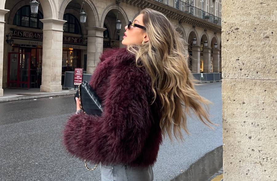 Ξηρά, θαμπά, ταλαιπωρημένα μαλλιά; Το hair reset που πρέπει να υιοθετήσετε από τον Ιανουάριο μετά τις γιορτές