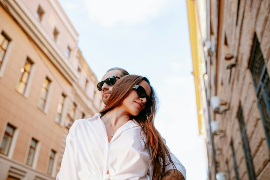 Δεν ανεβάζει τίποτα για εσάς στα social media. Τι λέει αυτό για τη σχέση σας;