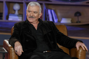 Γιώργος Γιαννόπουλος: 35 χρόνια μετά αποκαλύπτει πώς γράφτηκε το τραγούδι των Απαράδεκτων για τη Eurovision και πώς προέκυψε το όνομα «Χαμπέας»