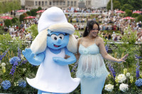 Δοκίμασε το soft french μανικιούρ της Rihanna για ένα ανεπιτήδευτο καλοκαιρινό look