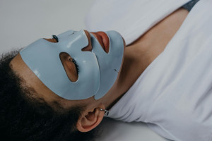 Thirsty skin: Αυτή η μάσκα υπόσχεται +138% περισσότερη ενυδάτωση μέσα σε μόλις 15 λεπτά
