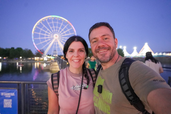 Happy Traveller στο Μόντρεαλ του Καναδά