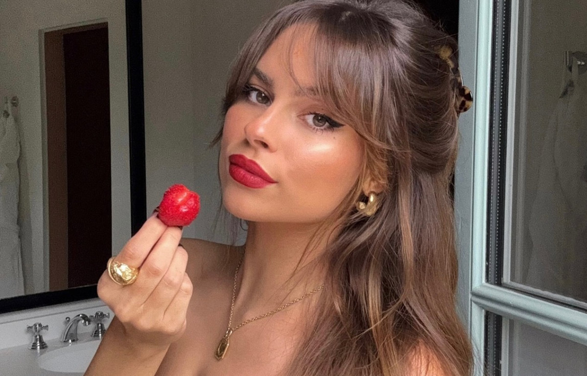 Το Berry είναι η απόχρωση χειλιών που πρέπει να δοκιμάσεις αυτό το φθινόπωρο, σύμφωνα με τους makeup artists