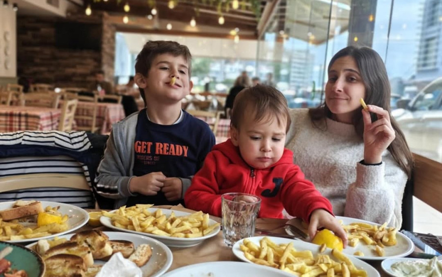 Φωτεινή Αθερίδου: Η πιο embarassing στιγμή που της έτυχε στο θέατρο μετά τη δεύτερη εγκυμοσύνη της