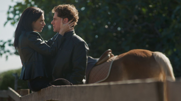 Μια νύχτα μόνο: Η ευτυχία τους μακριά από όλους δεν κρατάει πολύ