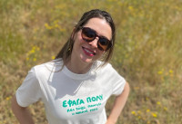 Βασιλική Τρουφάκου: Το καλοκαίρι της συνεχίζεται στη Λακωνία - Οι funny πόζες με τον γιο της στην παραλία