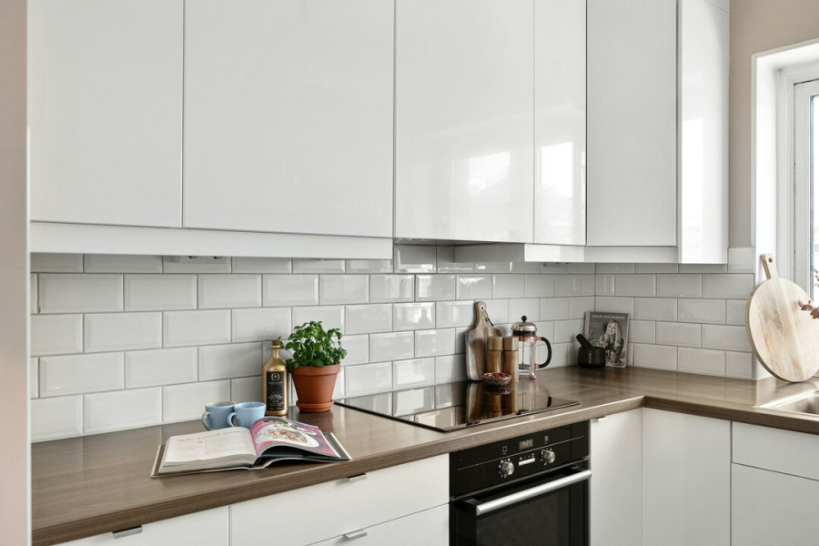 Χρήσιμα tips για να μένει ο πάγκος καθαρός όταν μαγειρεύεις