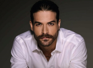 Άρης Μουγκοπέτρος: Σοβαρό τροχαίο για τον μουσικό - «Ζω από θαύμα για ακόμα μια φορά»